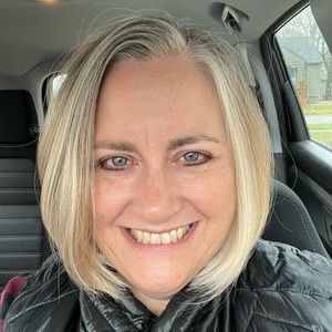 Meet your Posher, Julie